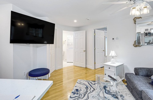 Kingston Apartamento | Quiet Kingston Getaway - 3 Mi to Beaches!