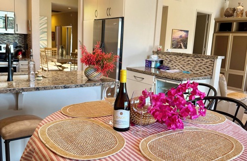 La Terraza Condominio | Quiet, lake front 3-bedroom condo in Rancho Mirage with community amenities