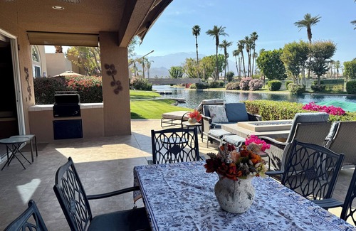 La Terraza Condominio | Quiet, lake front 3-bedroom condo in Rancho Mirage with community amenities
