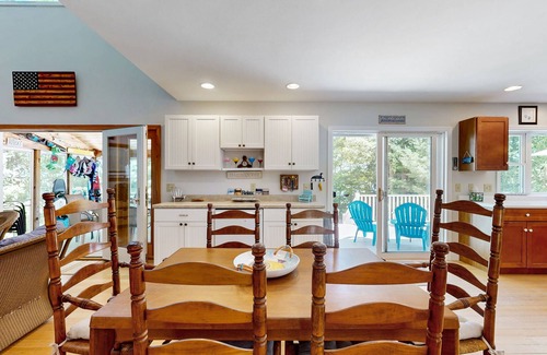 The Bays Casa | Quiet lakefront home w/ private beach, dock, screened porch and stunning views