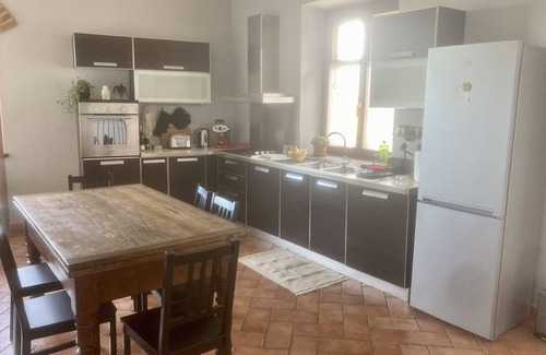 Monforte d'Alba Casa | Quiet little house with a view in the center of the village