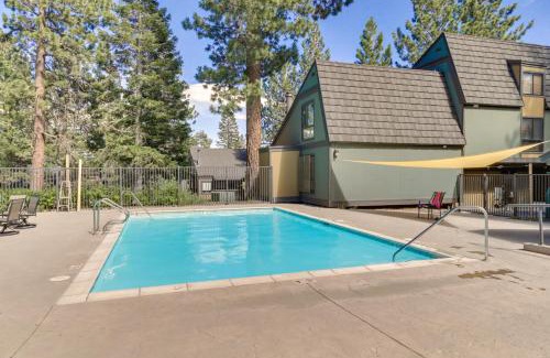 Majestic Pines Apartamento | Quiet Mammoth Lakes Condo with Fantastic View!