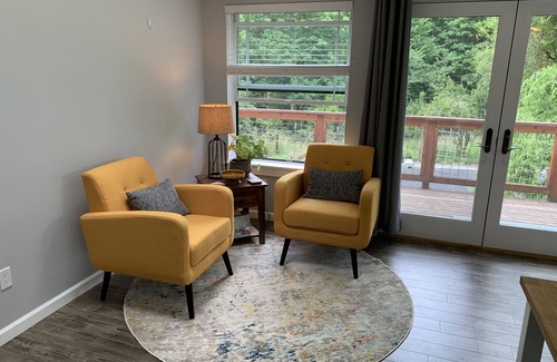 Gig Harbor Apartamento | Quiet Modern Apartment on Tidal Estuary near Shops/Parks