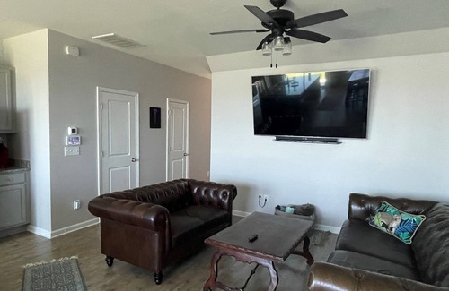 Murraysville Casa | Quiet neighborhood, close to beaches, downtown, and all Wilmington has to offer!