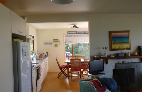 Pakawau Cabaña | Quiet Pakawau beachfront home - beautiful views of Golden Bay and Farewell Spit.