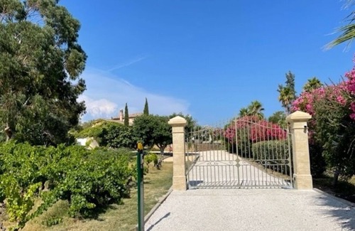 Saint-Cyr-sur-Mer Villa | Magnífica villa provenzal de 8-10 personas con piscina privada climatizada y mar