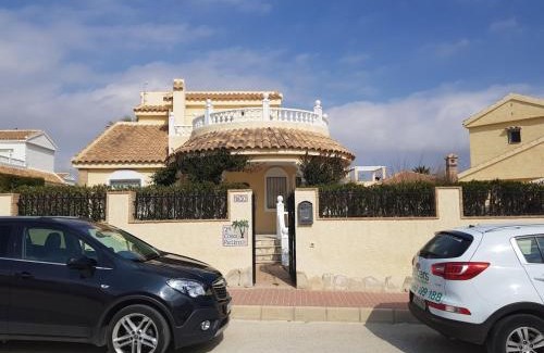 Mazarrón Villa | Quiet Relaxing 3 bed 3 bath Villa for 8 Camposol Sect D