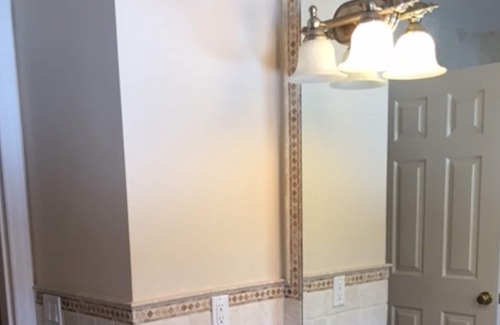 Darien Casa | Quiet restful sunny with new marble bathroom and luxury queen mattress.