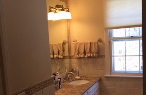 Darien Casa | Quiet restful sunny with new marble bathroom and luxury queen mattress.