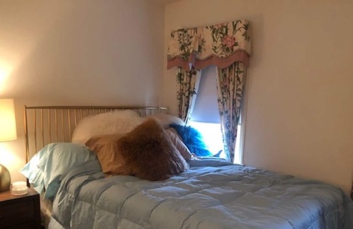 Darien Casa | Quiet restful sunny with new marble bathroom and luxury queen mattress.