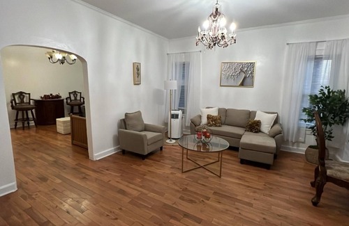 Bayonne Apartamento | Quiet Retreat 10 Min to NYC Train + Parking