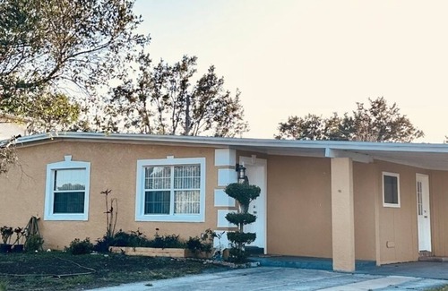 Azalea Park Casa | Quiet retreat 15 minutes from downtown Orlando, Orlando Airport International!