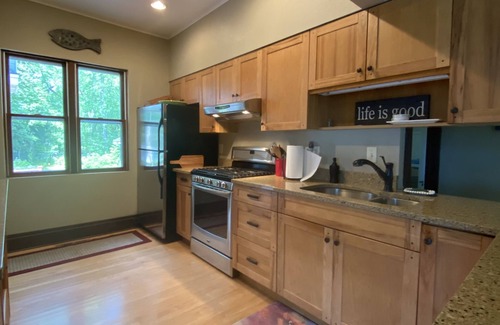 Green Lake Casa | Quiet retreat walking distance to Downtown