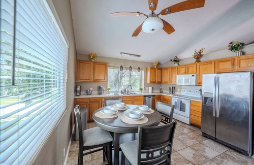 Omaha Casa | Quiet retreat yet couple mins to Costco Walmart Target and all major shopping.