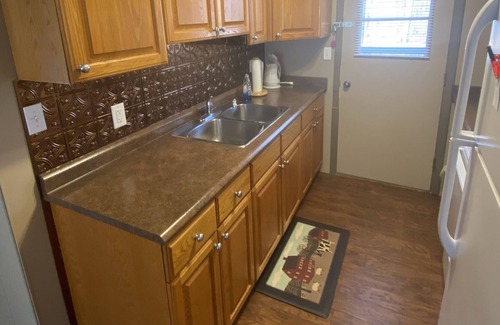 Elmira Cabina | Quiet Romantic Cabin - Pet Friendly
