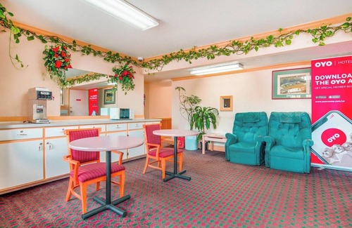 Durham Hotel | Quiet Room Close to Duke Gardens with Comfy Bed + Private Entrance