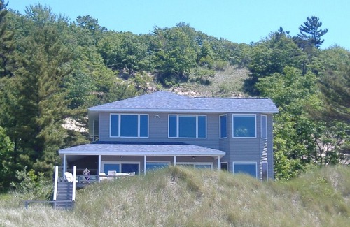 Shelby Casa | 4 DE JULIO SEMANA, SÓLO ABIERTO - Quiet Lake Michigan Cottage Beachfront
