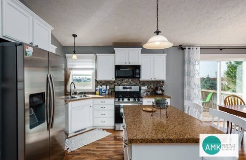 Holland Casa | Quiet Suburban Escape - Holland North Side