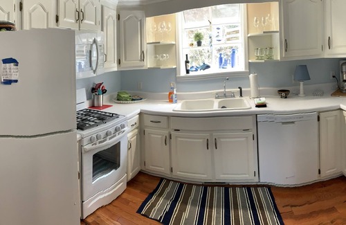 Hayesville Casa | Quiet Townhouse - Cozy Gas Fireplace - Near Lake Chatuge