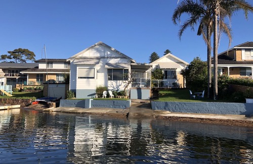 Toronto Cabaña | Tranquil Shores Waterfront Cottage