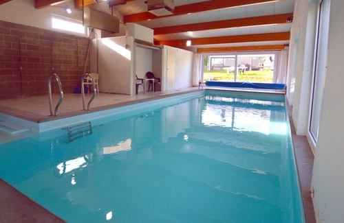 Awagne Cabaña | Casa de vacaciones en una ubicación tranquila con piscina cubierta climatizada