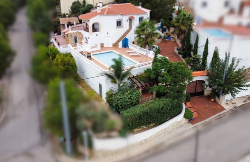La Font d'en Carros Villa | Villa tranquila con vistas panorámicas, piscina privada y wifi gratuito.