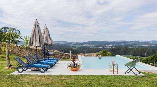 Vila do Conde Casa | Quintinha Sao Martinho Luxury 2 Suites Villa Eira with Jacuzzi