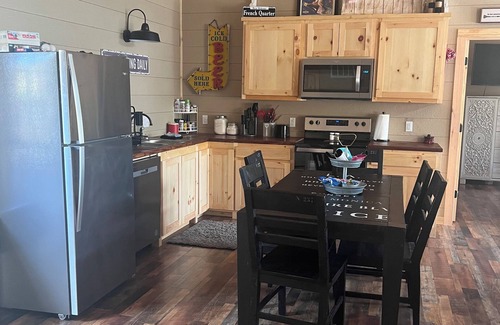 Daisy Casa | "QUITTIN TIME" Brand New Beautiful Cozy Lake House in Daisy on Lake Greeson!!!