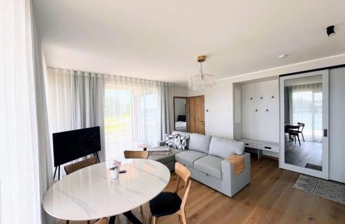 Parnu Apartamento | Rääma 7D-2 suure rõduga kahetoaline külaliskorter Pärnu jõe ääres