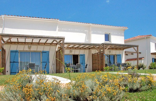 Poggio-Mezzana Apartamento | Acqua Bella by Interhome