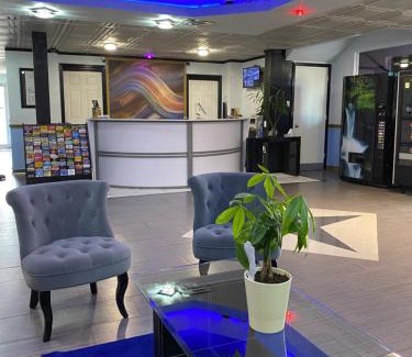 North Arlington Hotel | R Nite Star Inn and Suites -Home of the Cowboys & Rangers