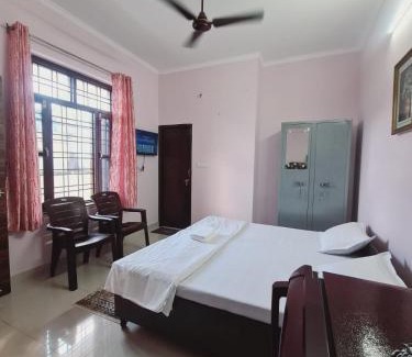Dehradun Casa | R Square Homestay