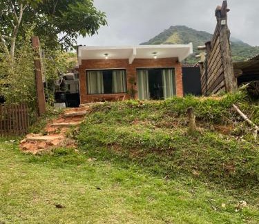 Casimiro de Abreu Apartamento | Raízes da Serra , Refúgio Beira-Rio no Baixo Sana