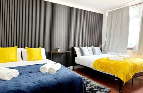 Dudden Hill Hotel | Cuádruple-Baño compartido