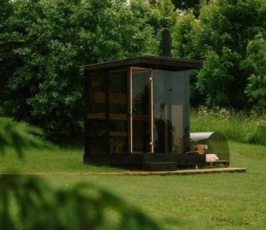 Jogeva County Villa | Raadivere Põllupeegel with Sauna