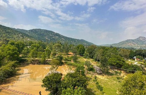 Chikkaballapur Casa | RAC Adventure Camp by Lexstays,Near Isha Foundation