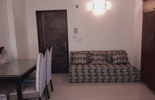 Vrindavan Apartamento | Radha Madhav Kunj-Enjoy Cool Happy Life