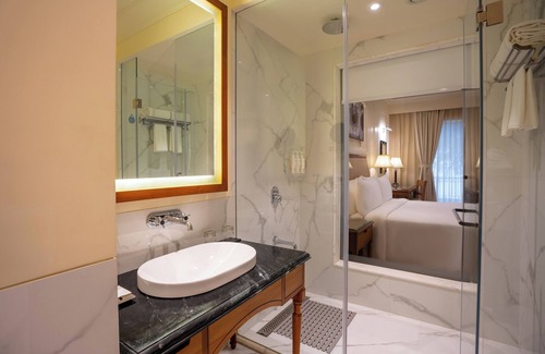 Mount Abu Hotel | Radisson Resort Mount Abu