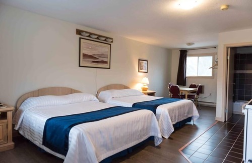 East Kootenay Hotel | Radium Park Lodge
