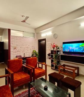 Beltola Apartamento | Raga Homestay- Purple Retreat- 2BHK Apartment