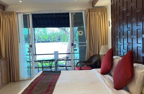 Bang Khla Casa | Rainbow Arokaya Holistic Longevity Wellness Resort - Habitación 8 frente al río