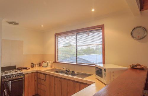Ocean Beach Cabina | Rainbow House