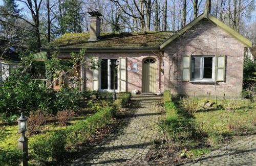 Ursel Casa | Rainbow Lodge