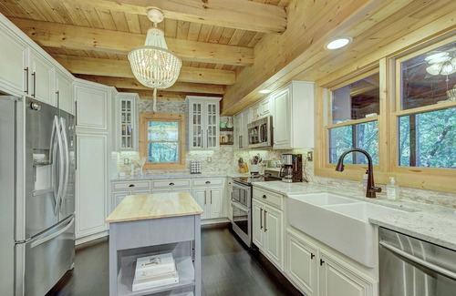 Lake Toxaway Cabina | Rainbow's End Mountain Lake House