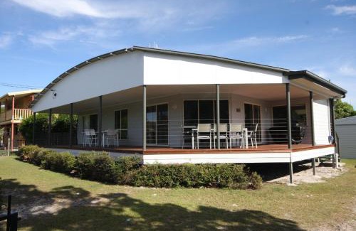 Rainbow Beach Casa | Rainbow Tides - Rainbow Beach - Pets welcome - Aircon
