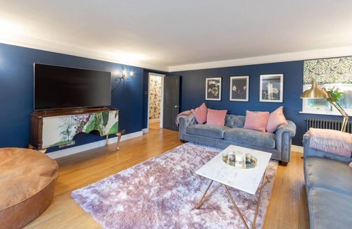 Ashford Casa | Rainford House - Luxury Rural Retreat With Hot Tub