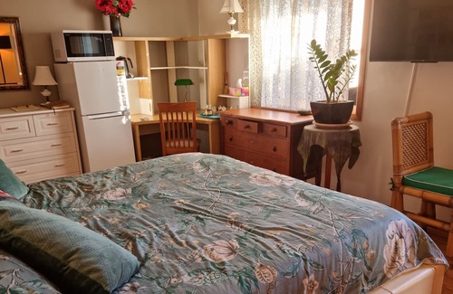 Maryborough Casa | Rainforest Retreat Green Room