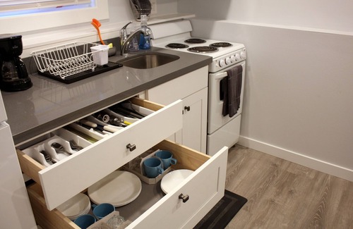 Brighton Casa | Rainier Guesthouse (Walk to Metro)