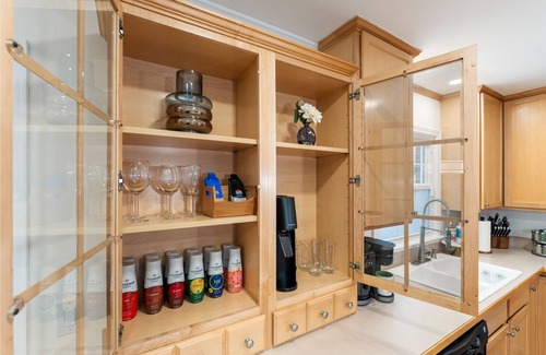 Cary Casa | Raleigh-Cary HEATED Pool/Hot Tub/NEAR Pickleball/Dog & Family Friendly