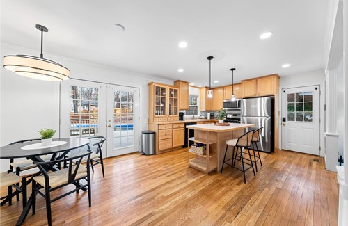 Cary Casa | Raleigh-Cary HEATED Pool/Hot Tub/NEAR Pickleball/Dog & Family Friendly